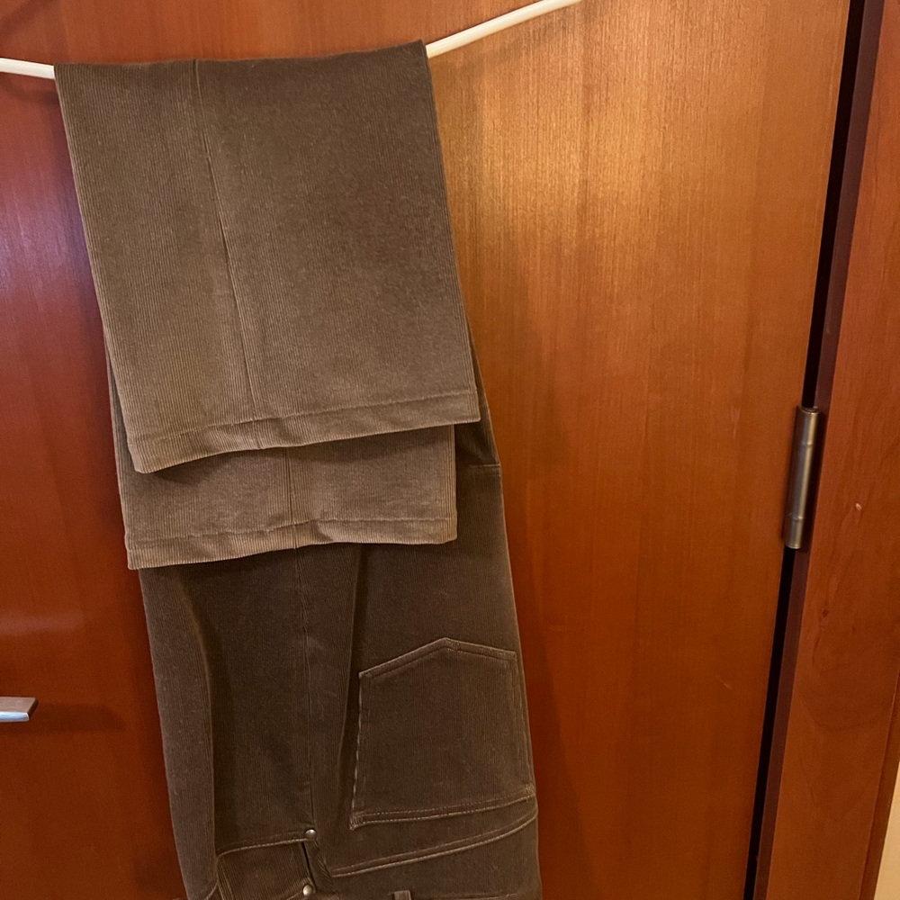 Cordoroy pants color sage size 6